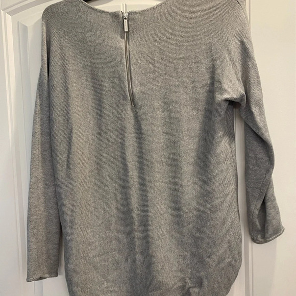Michael Kors Grey Hi-Lo Sweater size large with zippered back - Picture 2 of 7